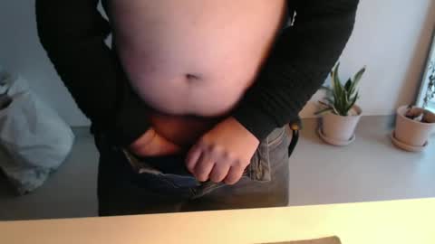 Snapshot of ohfck11 chatting on December 10, 1:22 pm Chubby Gary online show from December 10, 1:22 pm