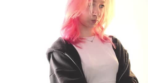 Emi and Ohpi online show from April 22, 10:28 am