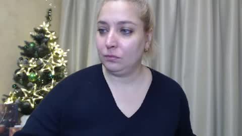 Snapshot of ohsweetiren chatting on December 20, 7:01 am Iren online show from December 20, 7:01 am