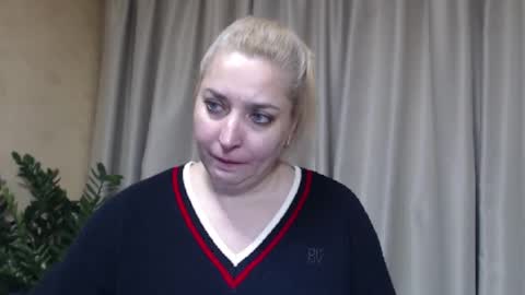 Snapshot of ohsweetiren chatting on November 19, 8:58 am Iren online show from November 19, 8:58 am