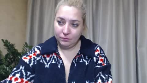 Snapshot of ohsweetiren chatting on December 16, 6:07 am Iren online show from December 16, 6:07 am