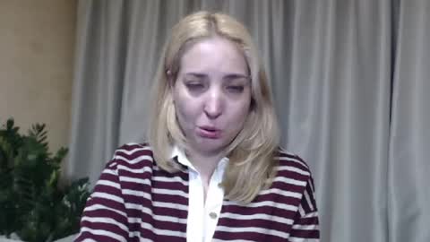 Mari online show from May 13, 4:59 pm