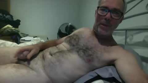 oiledcouple1 online show from October 19, 8:48 am