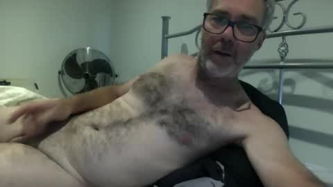 oiledcouple1 online show from October 25, 10:01 am