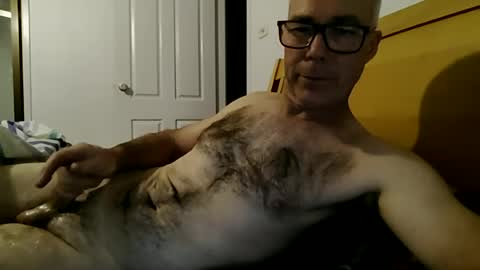 oiledcouple1 online show from August 4, 7:22 am