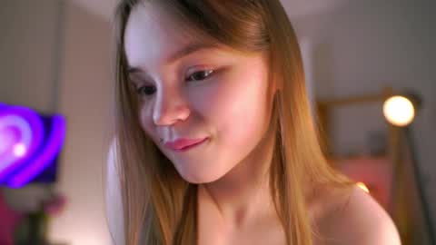 Snapshot of oke_doke chatting on March 22, 8:34 pm Henrietta or Rita online show from March 22, 8:34 pm