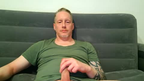 olavdelux online show from July 1, 8:19 pm
