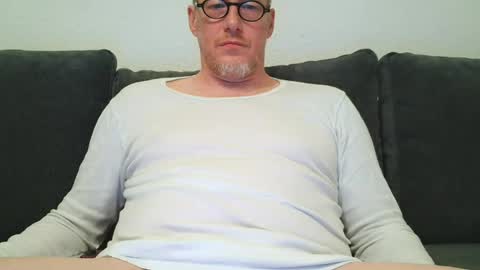 olavdelux online show from July 27, 9:11 pm