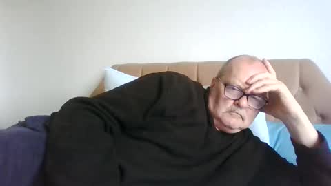 Snapshot of old_fkr chatting on December 20, 9:43 am old_fkr online show from December 20, 9:43 am