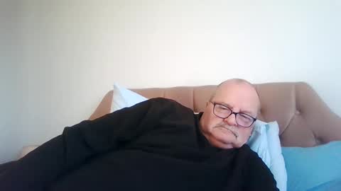 Snapshot of old_fkr chatting on December 21, 11:22 am old_fkr online show from December 21, 11:22 am