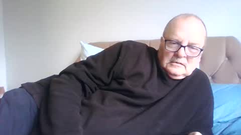 Snapshot of old_fkr chatting on December 29, 10:56 am old_fkr online show from December 29, 10:56 am