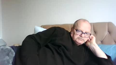 Snapshot of old_fkr chatting on December 31, 1:41 pm old_fkr online show from December 31, 1:41 pm