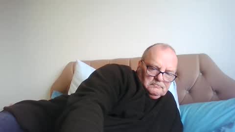 Snapshot of old_fkr chatting on January 6, 12:57 pm old_fkr online show from January 6, 12:57 pm