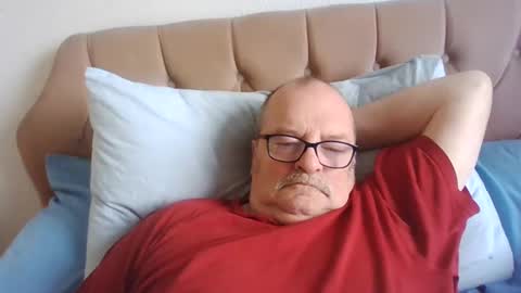 Snapshot of old_fkr chatting on January 7, 10:54 am old_fkr online show from January 7, 10:54 am