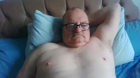 Snapshot of old_fkr chatting on February 17, 9:46 am old_fkr online show from February 17, 9:46 am