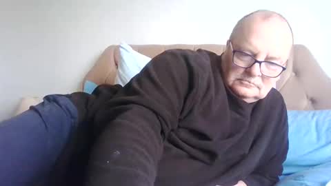 Snapshot of old_fkr chatting on February 17, 12:48 pm old_fkr online show from February 17, 12:48 pm