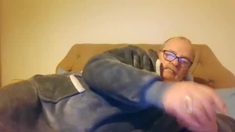 Snapshot of old_fkr chatting on February 17, 10:47 pm old_fkr online show from February 17, 10:47 pm