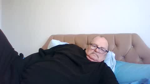 Snapshot of old_fkr chatting on March 6, 11:36 am old_fkr online show from March 6, 11:36 am