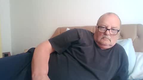 Snapshot of old_fkr chatting on September 8, 3:00 pm old_fkr online show from September 8, 3:00 pm