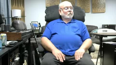 Snapshot of old_guy111 chatting on October 9, 1:58 am old_guy111 online show from October 9, 1:58 am