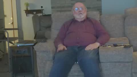 old_guy111 online show from February 19, 2:18 am