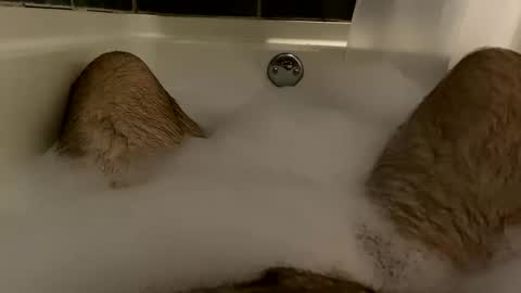 Snapshot of oldbones2 chatting on December 8, 2:07 am oldbones2 online show from December 8, 2:07 am