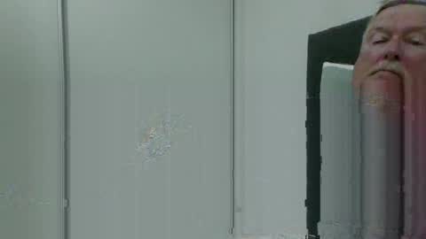 Snapshot of oldguy0702 chatting on September 9, 8:41 pm oldguy0702 online show from September 9, 8:41 pm