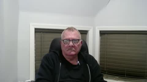 oldguybigd online show from April 17, 3:31 am