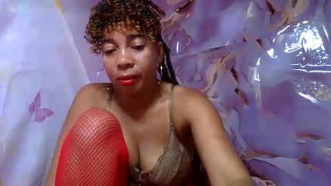 Snapshot of olinaa chatting on June 10, 7:07 am olinaa online show from June 10, 7:07 am