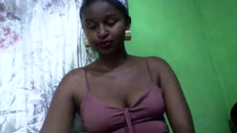 Snapshot of olinah610 chatting on October 11, 4:38 pm olinah610 online show from October 11, 4:38 pm