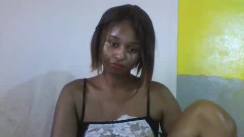 olinah610 online show from February 6, 9:01 am