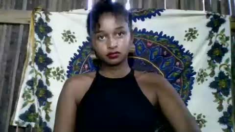 olinah610 online show from May 20, 7:03 am