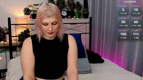 OliSunny Olivia online show from December 14, 10:13 am