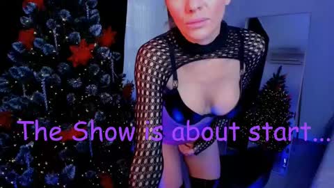 Snapshot of oliva_candy chatting on February 9, 6:54 am oliva_candy online show from February 9, 6:54 am
