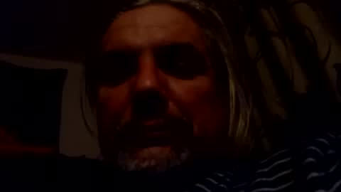 Snapshot of oliveoil67 chatting on December 20, 2:40 am oliveoil67 online show from December 20, 2:40 am