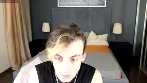 Snapshot of oliver__martinez chatting on September 29, 8:02 pm OLIVER MARTINEZ online show from September 29, 8:02 pm