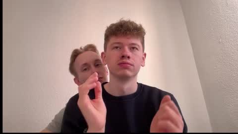 Snapshot of oliver_and_thomas chatting on October 11, 10:03 am Oliver and Thomas online show from October 11, 10:03 am