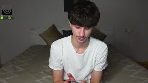 Snapshot of oliver_baker chatting on December 2, 4:09 pm Oliver Kaen online show from December 2, 4:09 pm