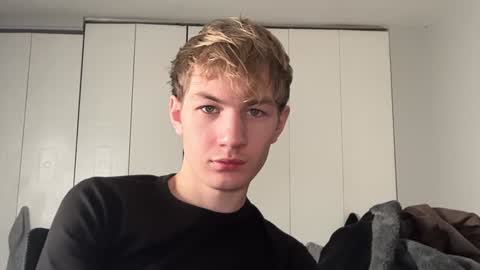 Oliver Beck online show from December 17, 7:37 pm