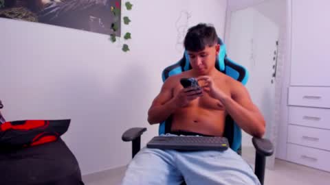 Oliver bray online show from December 6, 1:07 am