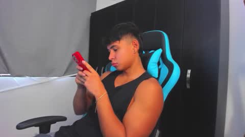 Oliver bray online show from November 21, 3:00 pm