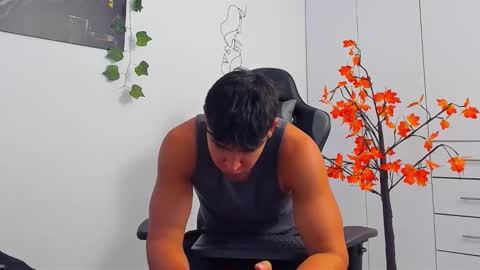 Snapshot of oliver_bray chatting on January 13, 8:03 pm Oliver bray online show from January 13, 8:03 pm