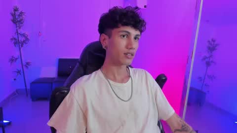 Oliver fast online show from December 5, 6:32 am