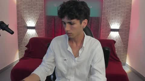 Oliver fast online show from December 17, 2:00 pm