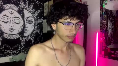 Oliver fast online show from October 22, 7:30 am