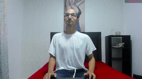 Snapshot of oliver_goldberg chatting on April 16, 1:34 pm oliver_goldberg online show from April 16, 1:34 pm