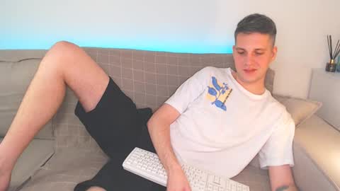 Oliver online show from January 16, 6:16 pm