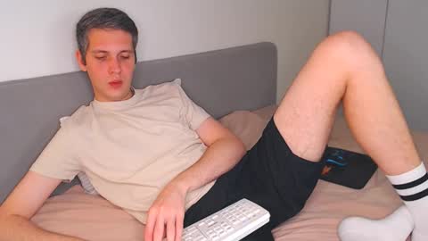 Oliver online show from October 5, 6:06 pm