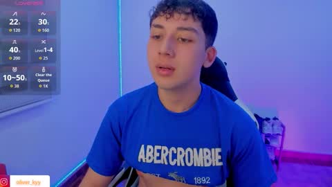 oliveeer online show from November 12, 2:01 am