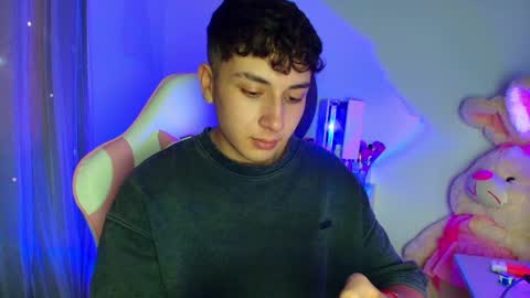 oliveeer online show from May 26, 10:28 pm